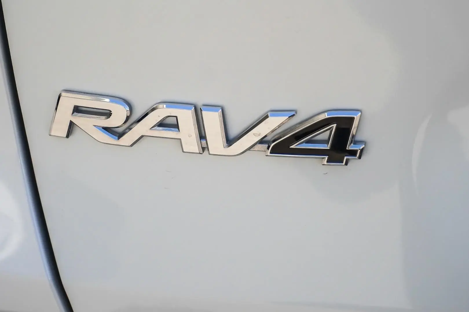 2022 Toyota RAV4 Gallery Image 14