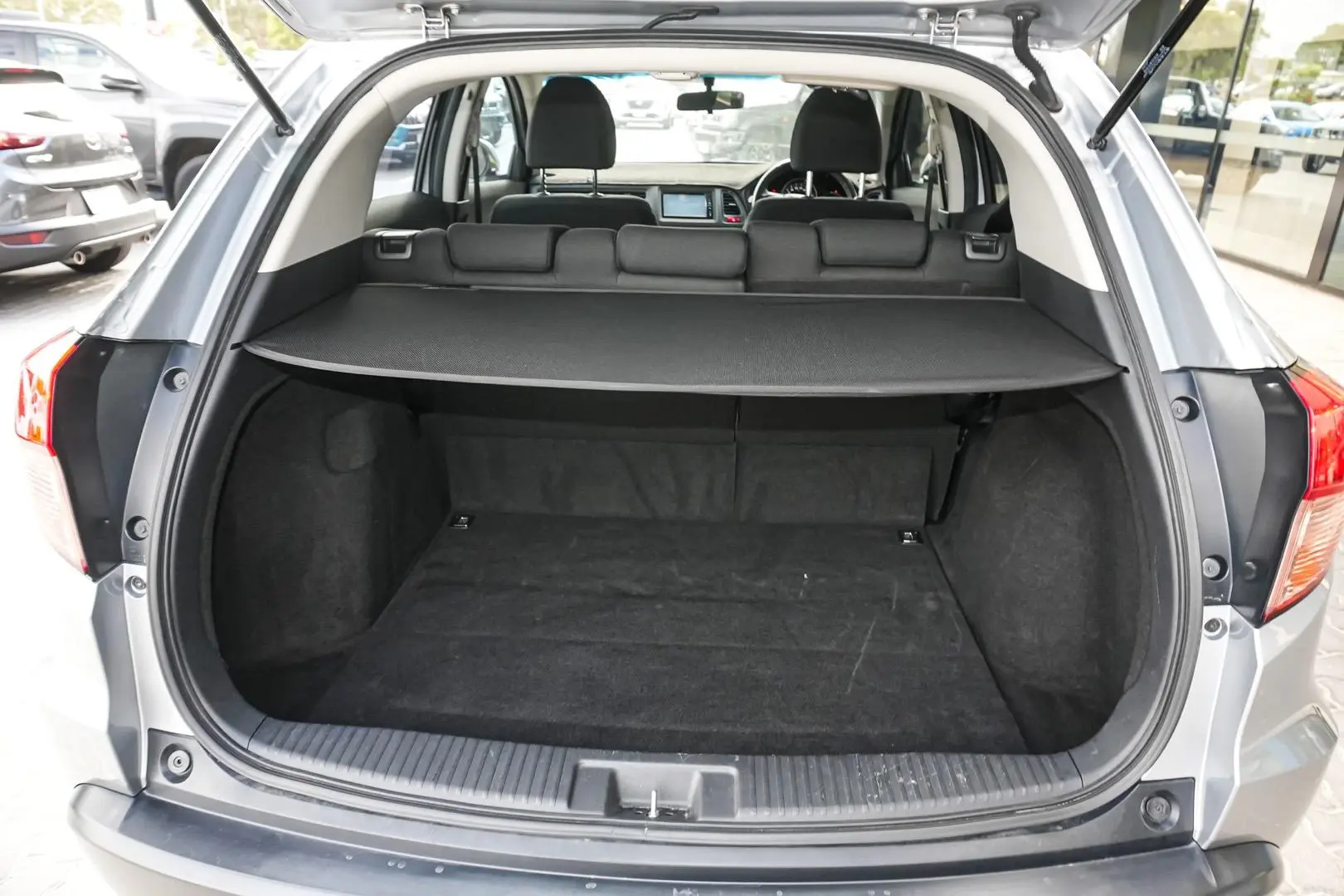 2017 Honda HR-V Gallery Image 11