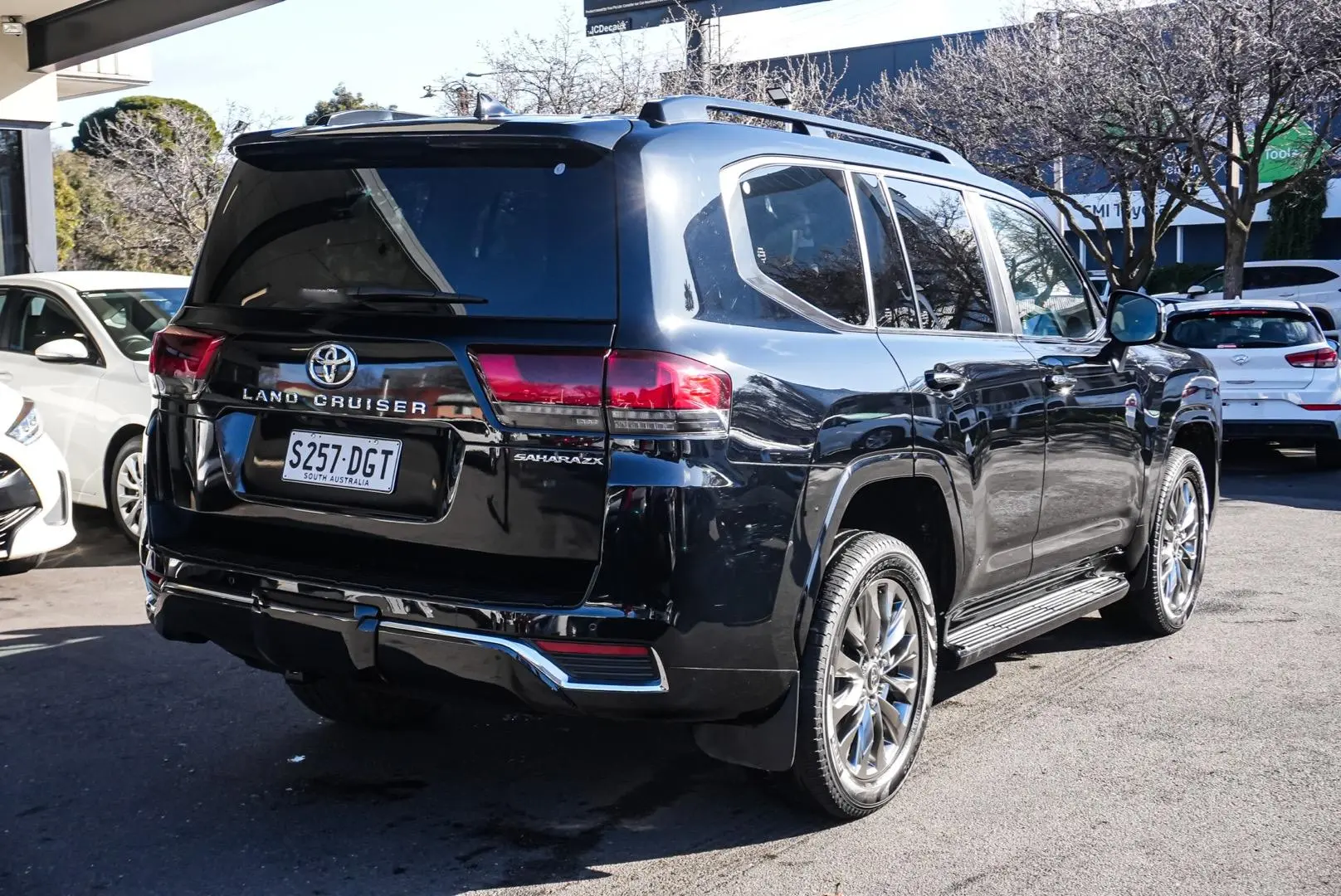 2022 Toyota Landcruiser Gallery Image 3