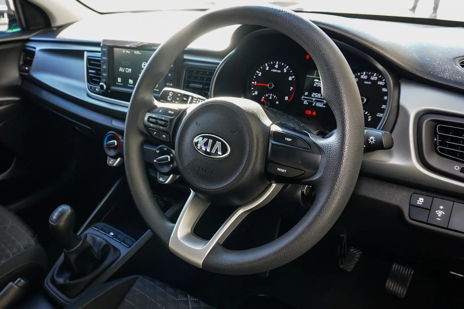2020 Kia Rio Gallery Image 6