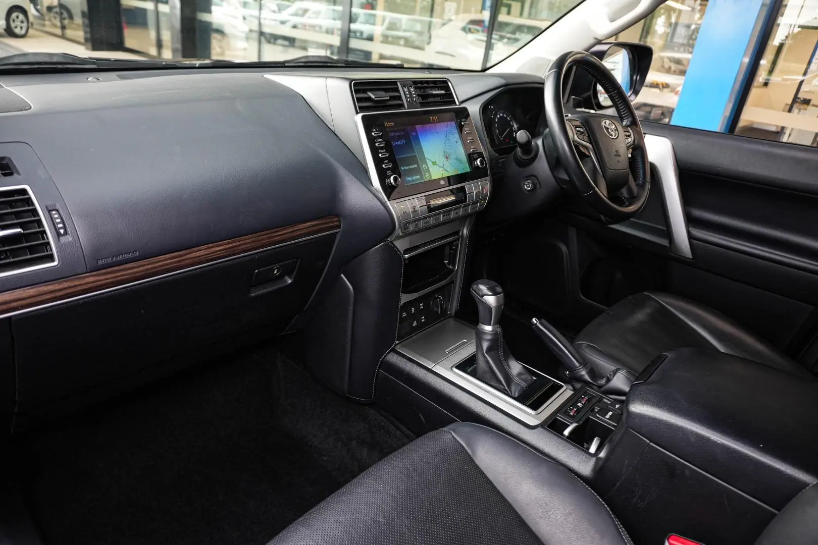 2021 Toyota Landcruiser Prado Gallery Image 10