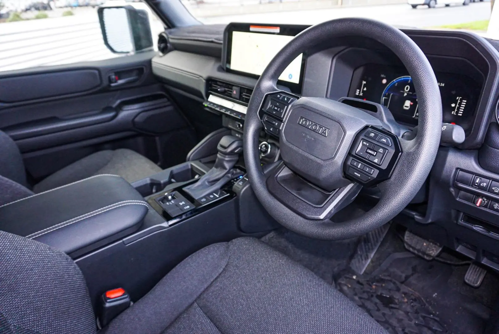 2025 Toyota Landcruiser Prado Gallery Image 7