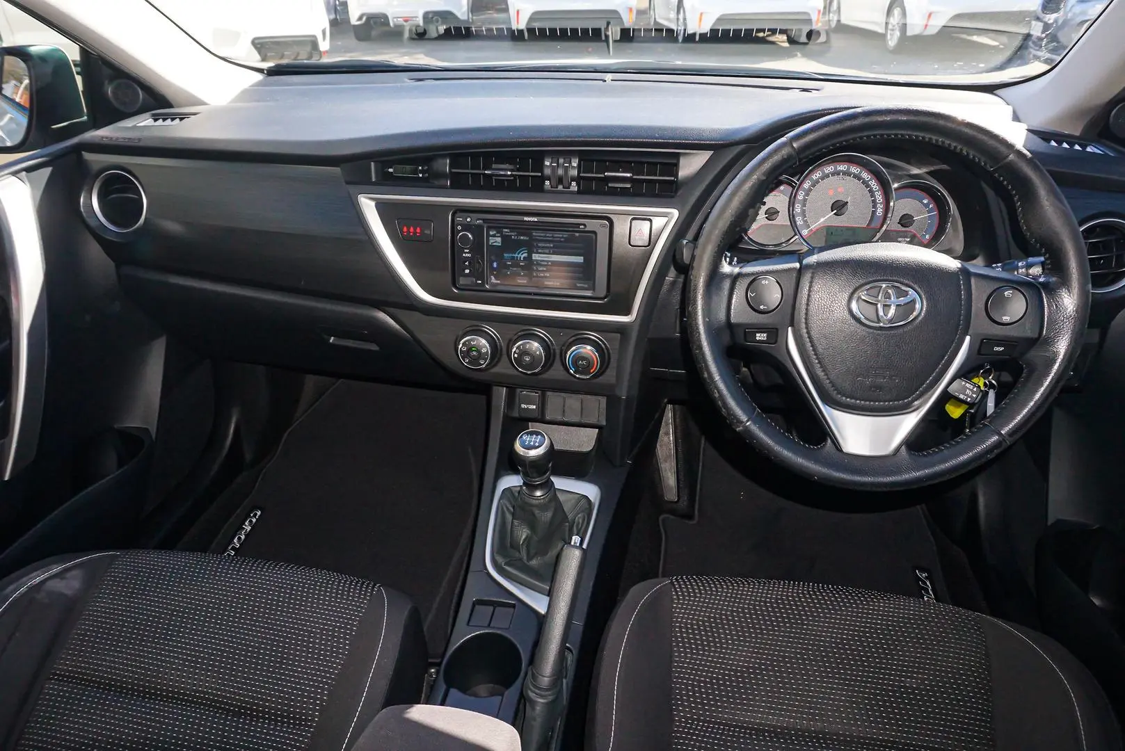 2013 Toyota Corolla Gallery Image 8