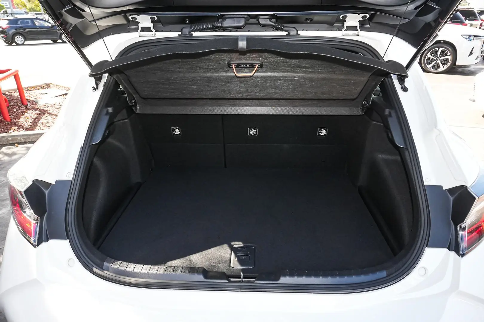 2019 Toyota Corolla Gallery Image 13