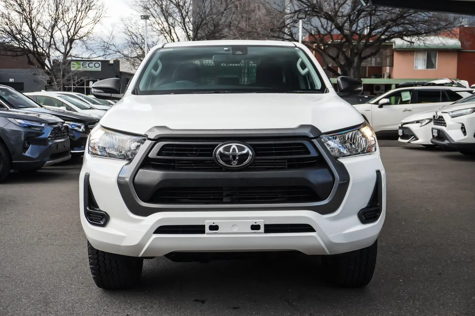 2023 Toyota Hilux Gallery Image 4