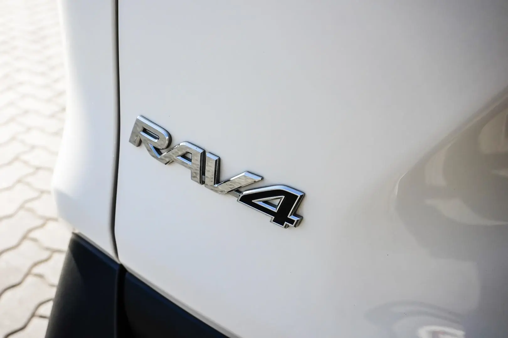 2024 Toyota RAV4 Gallery Image 16