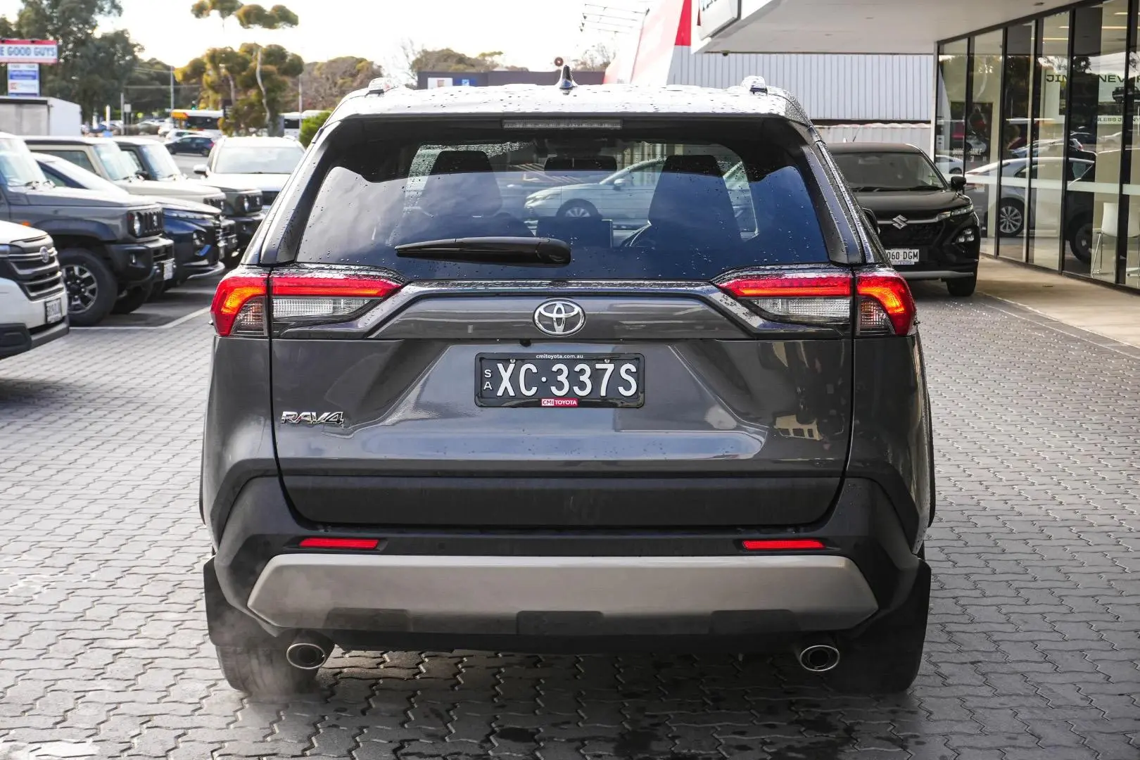 2022 Toyota RAV4 Gallery Image 6