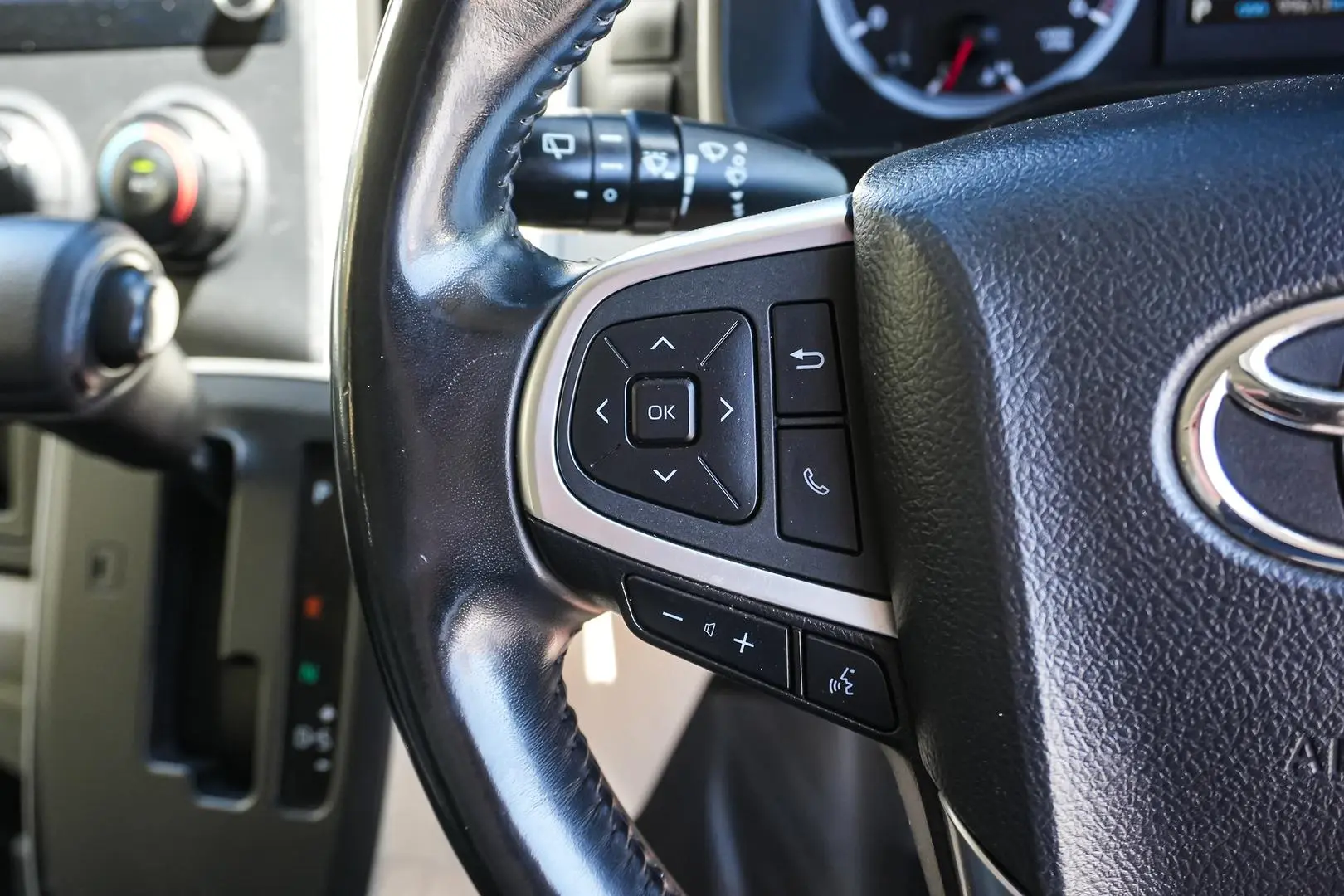 2020 Toyota Hiace Gallery Image 19