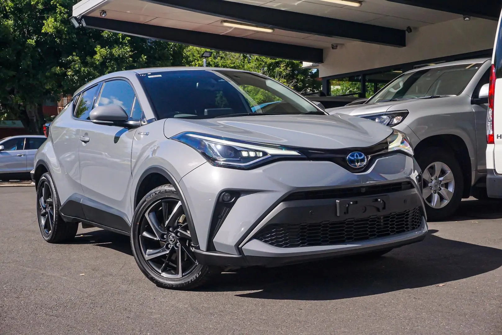 2023 Toyota C-Hr Gallery Image 1