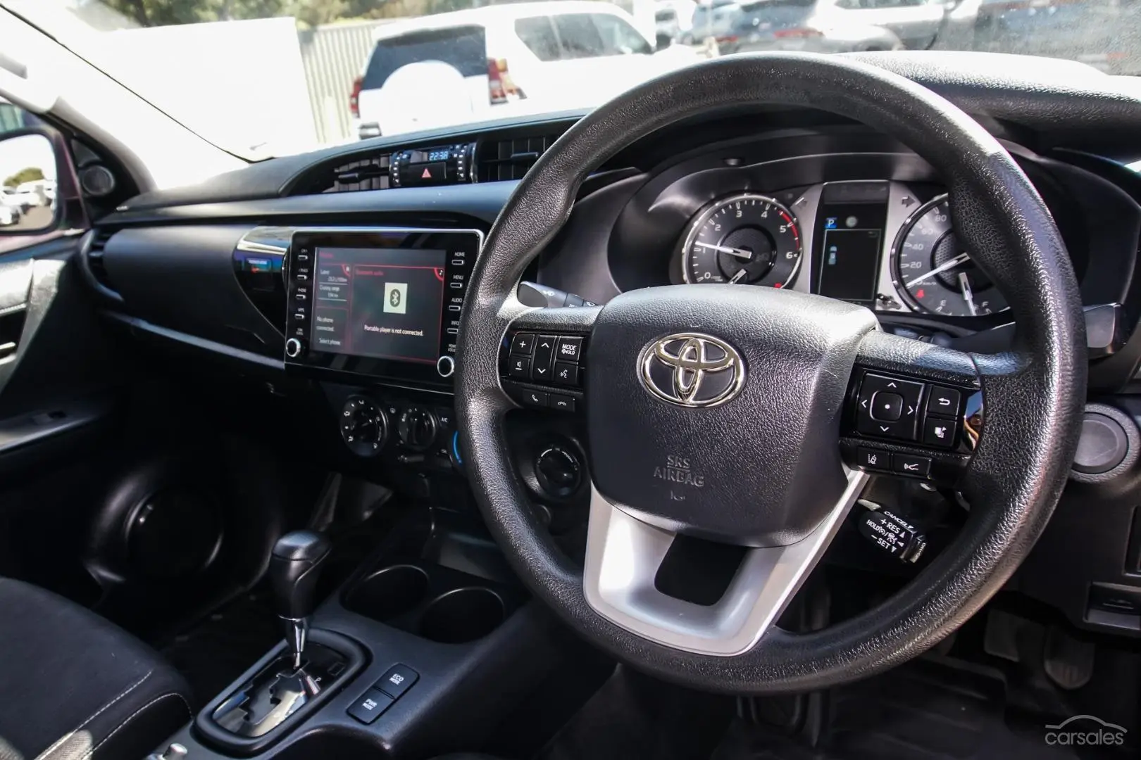 2021 Toyota Hilux Image 6