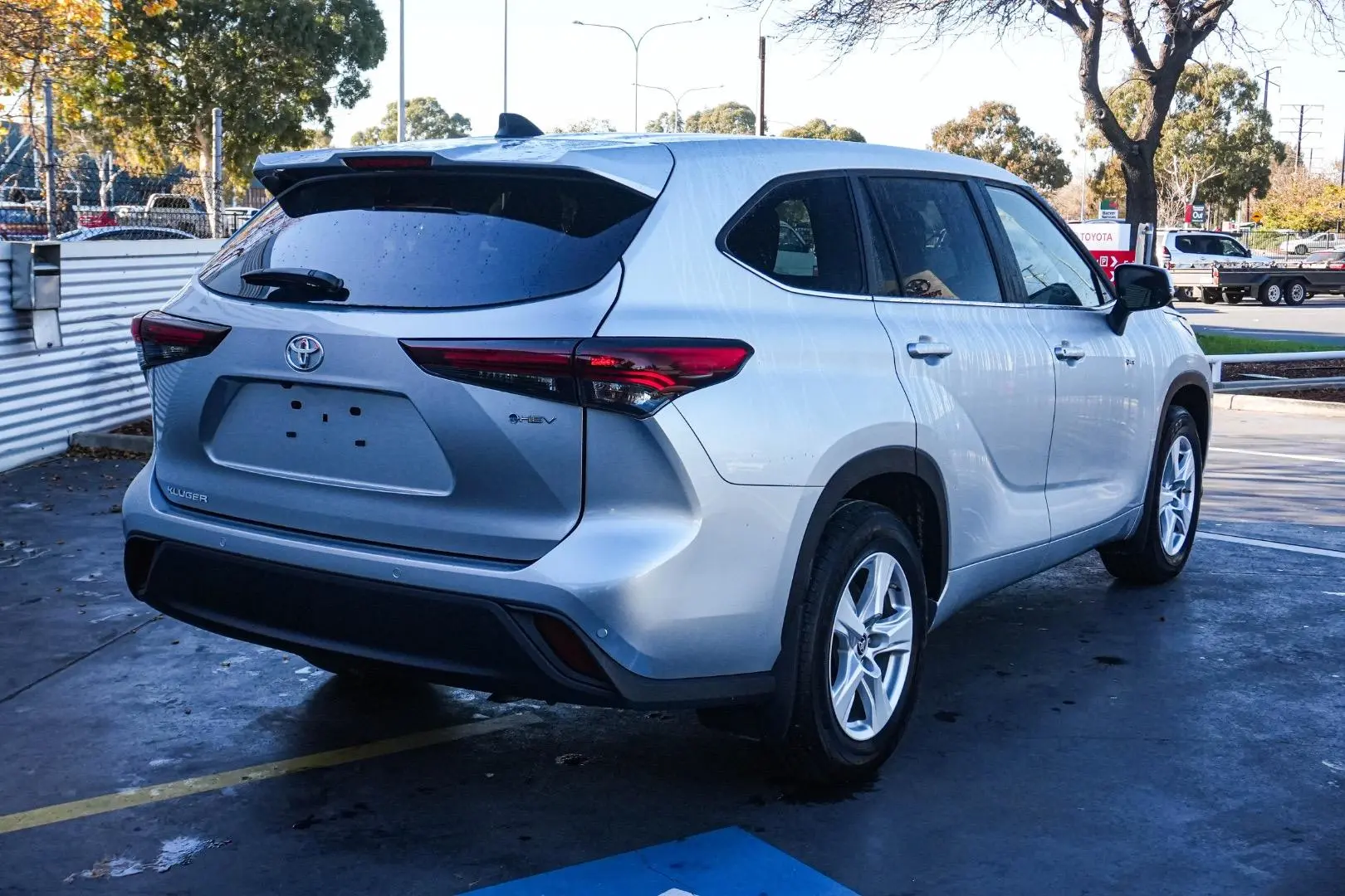 2024 Toyota Kluger Gallery Image 3