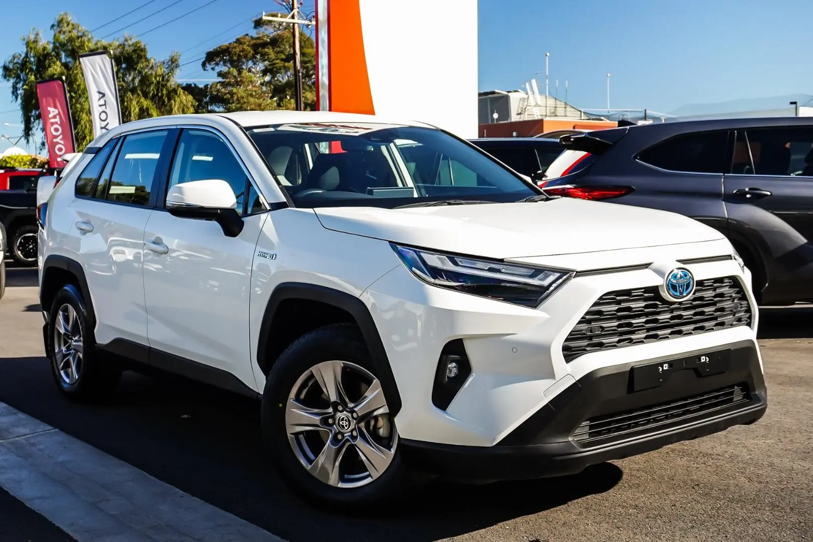 2022 Toyota RAV4 Gallery Image 1