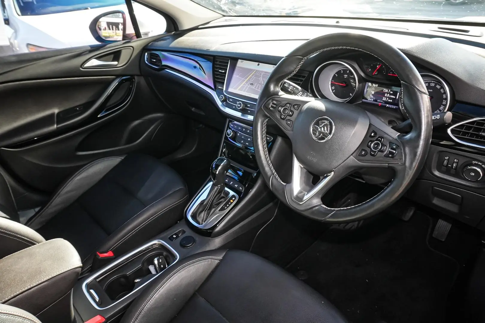 2017 Holden Astra Gallery Image 7