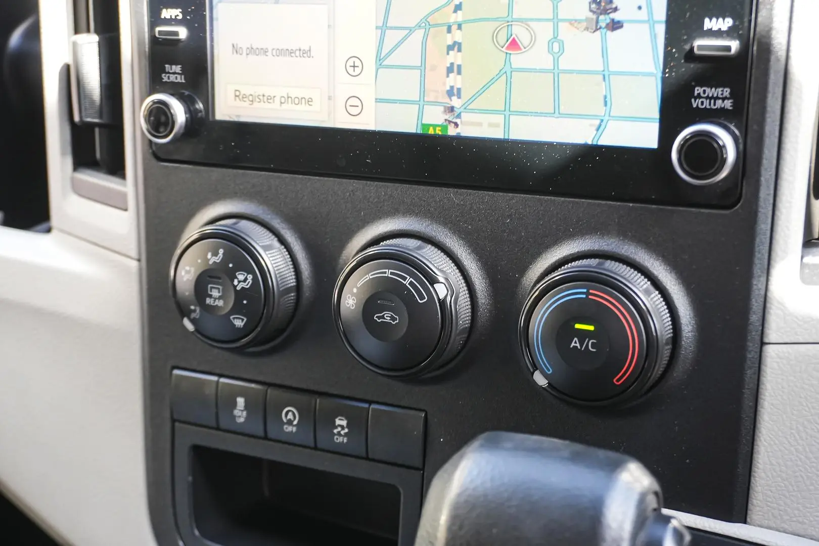 2022 Toyota Hiace Gallery Image 21