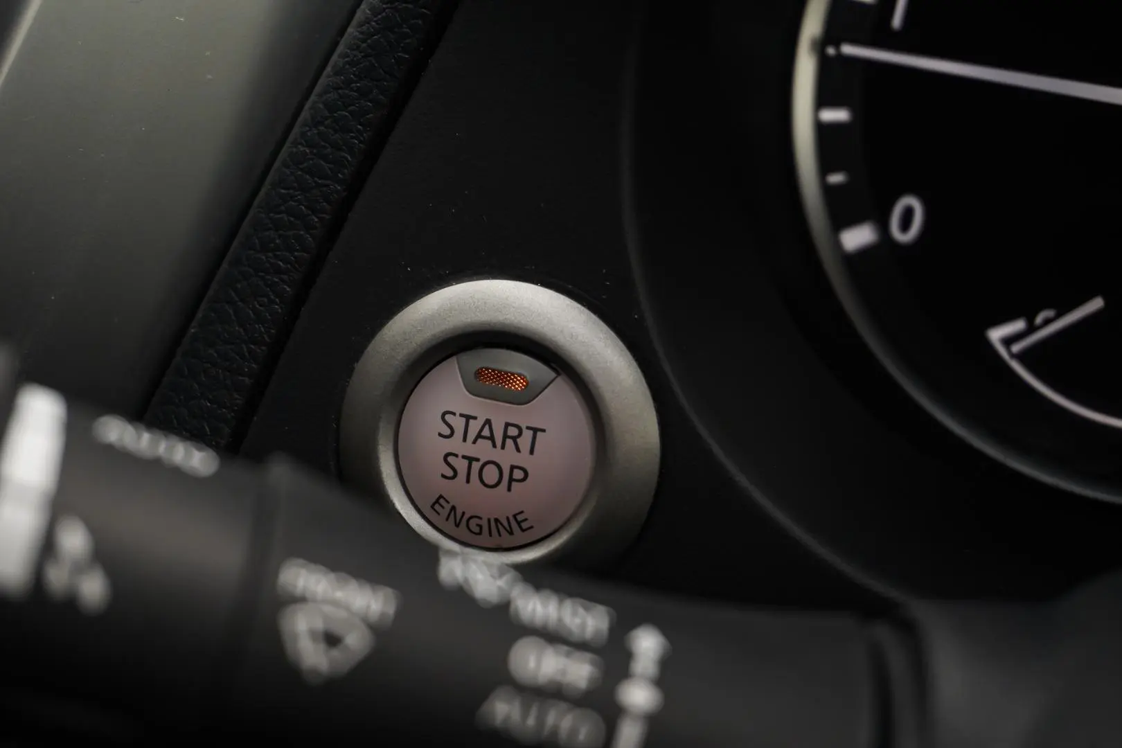 2023 Nissan Navara Gallery Image 28