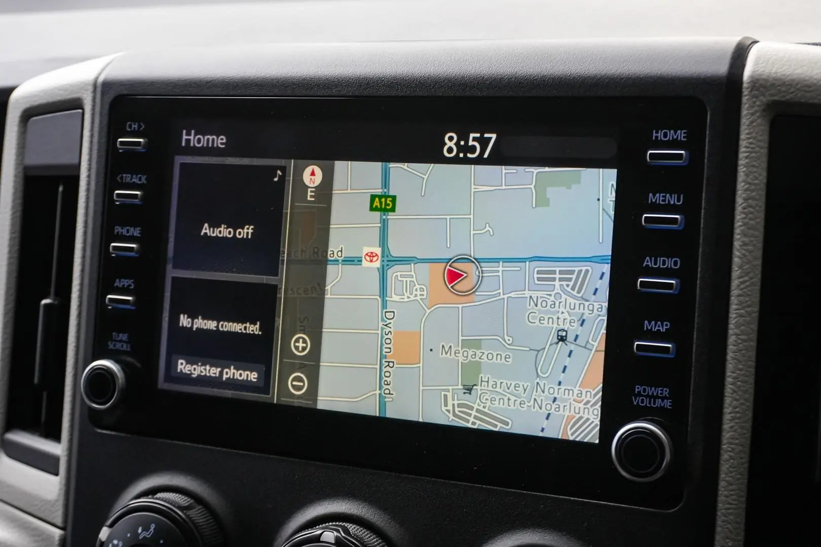 2020 Toyota Hiace Gallery Image 17