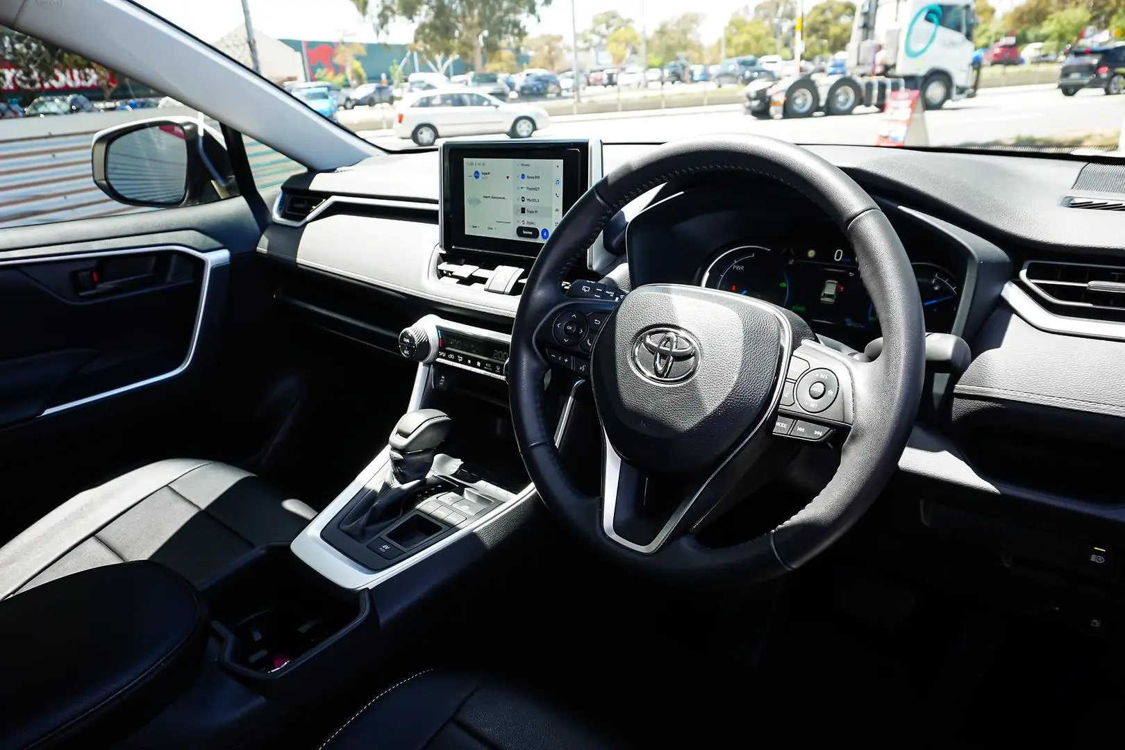 2024 Toyota RAV4 Gallery Image 7