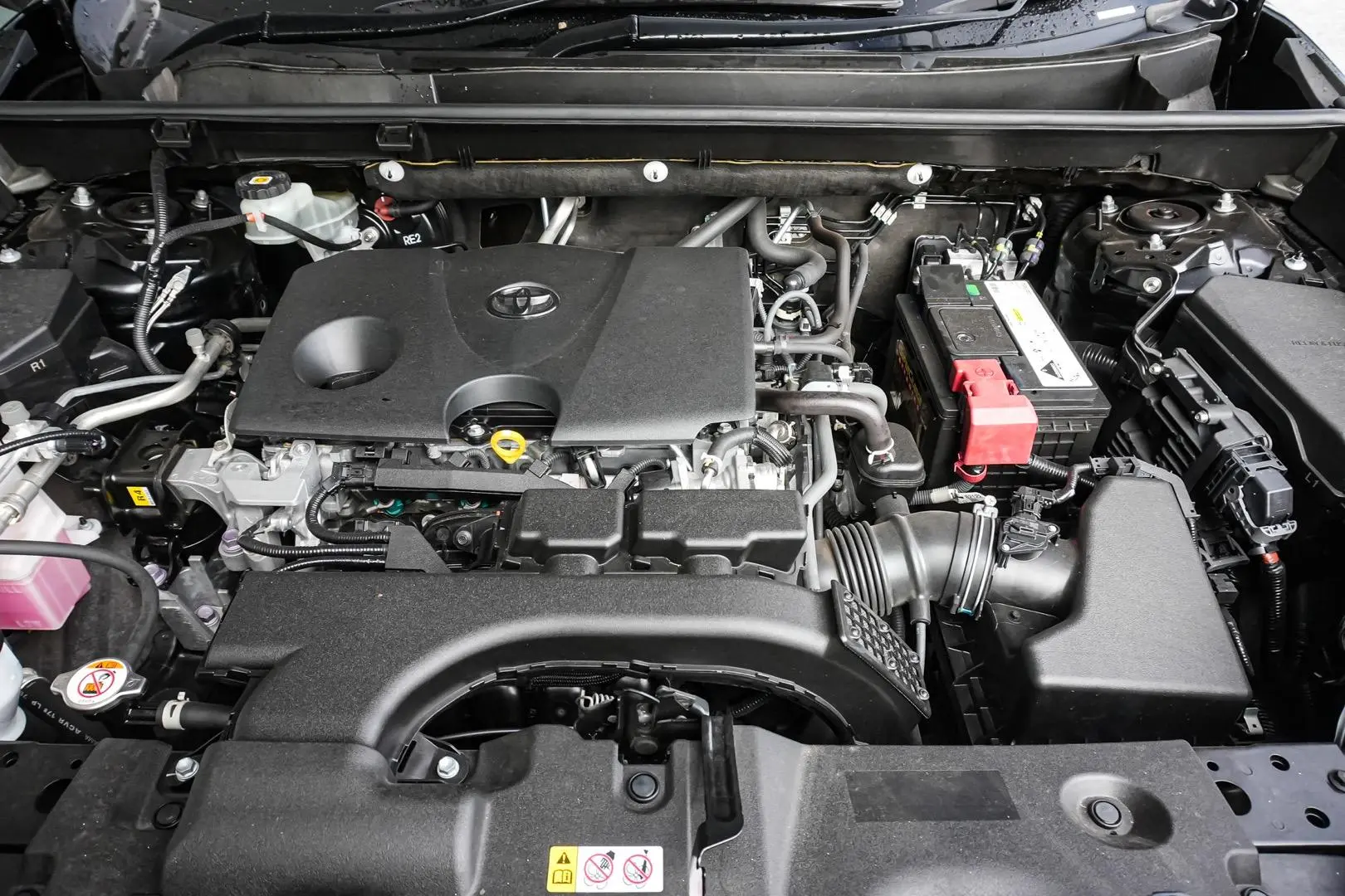 2021 Toyota RAV4 Gallery Image 23