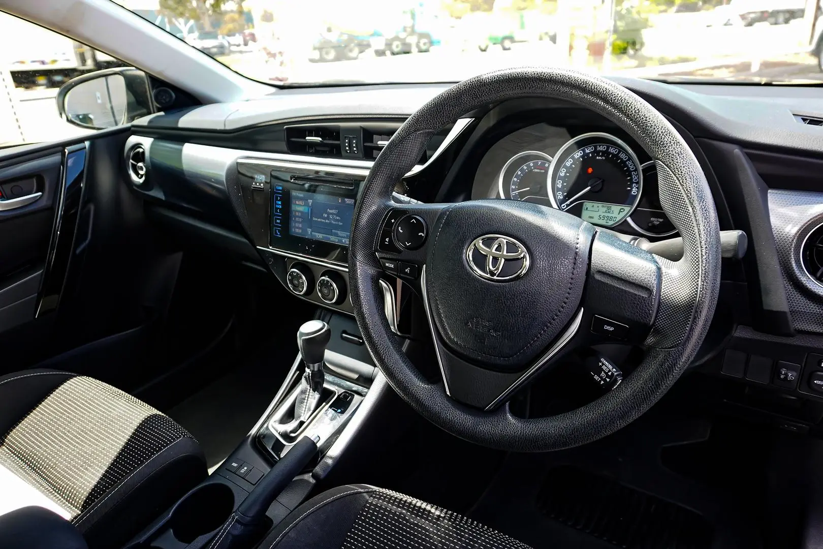 2018 Toyota Corolla Gallery Image 7