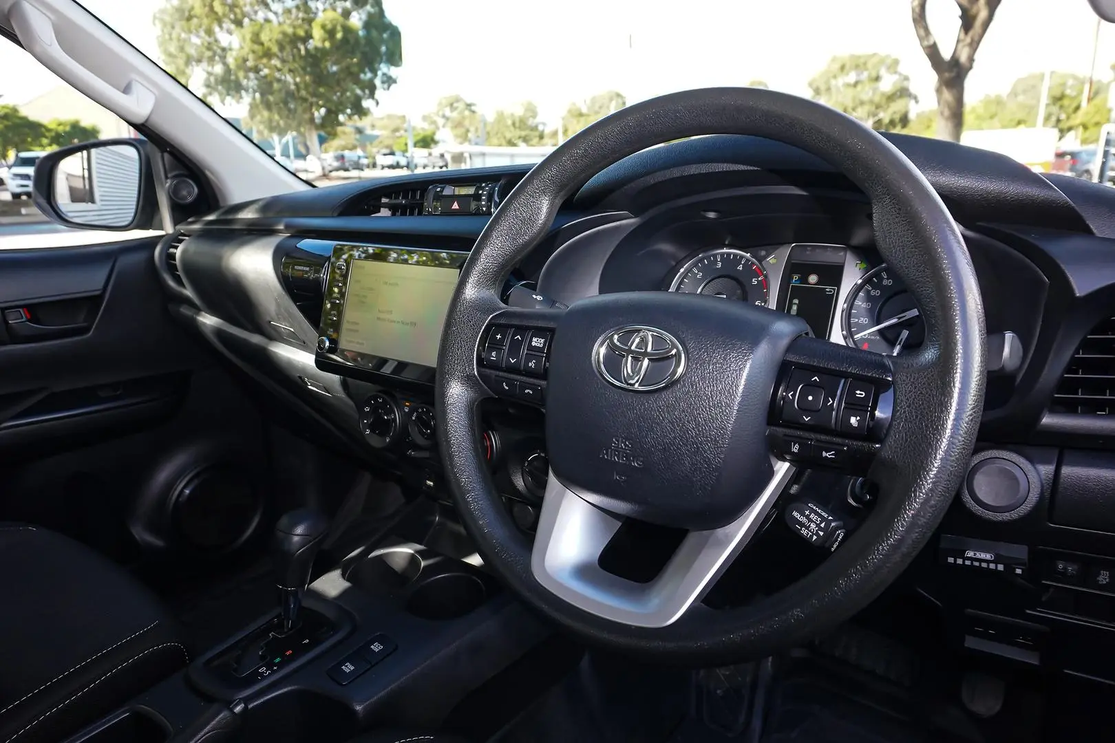 2021 Toyota Hilux Gallery Image 7