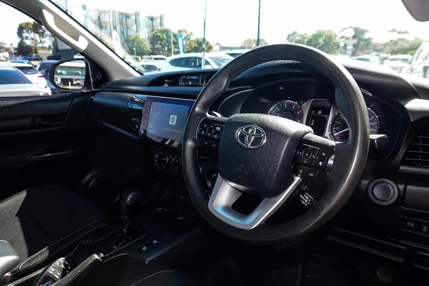 2021 Toyota Hilux Gallery Image 7