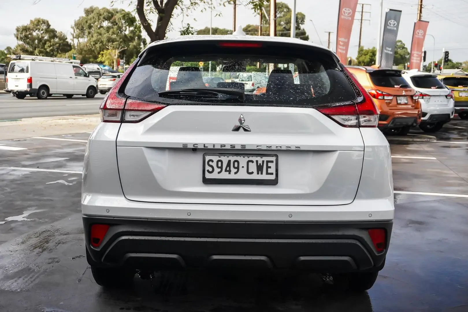 2023 Mitsubishi Eclipse Cross Gallery Image 6