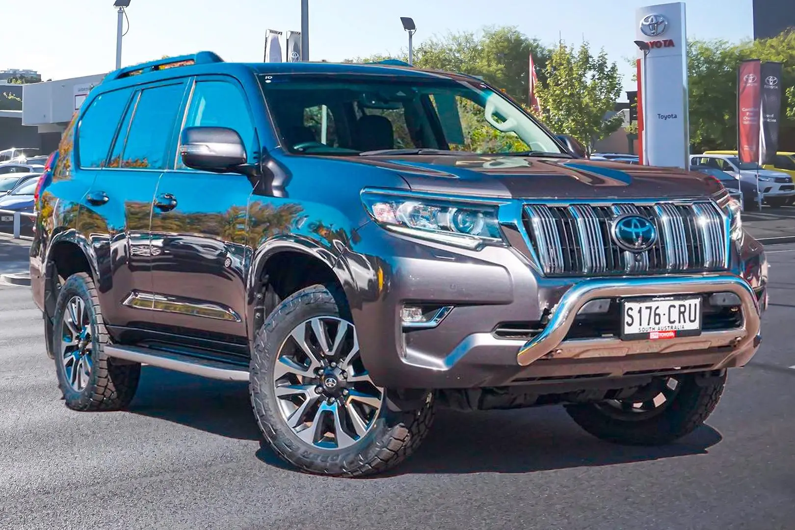 2022 Toyota Landcruiser Prado Gallery Image 1