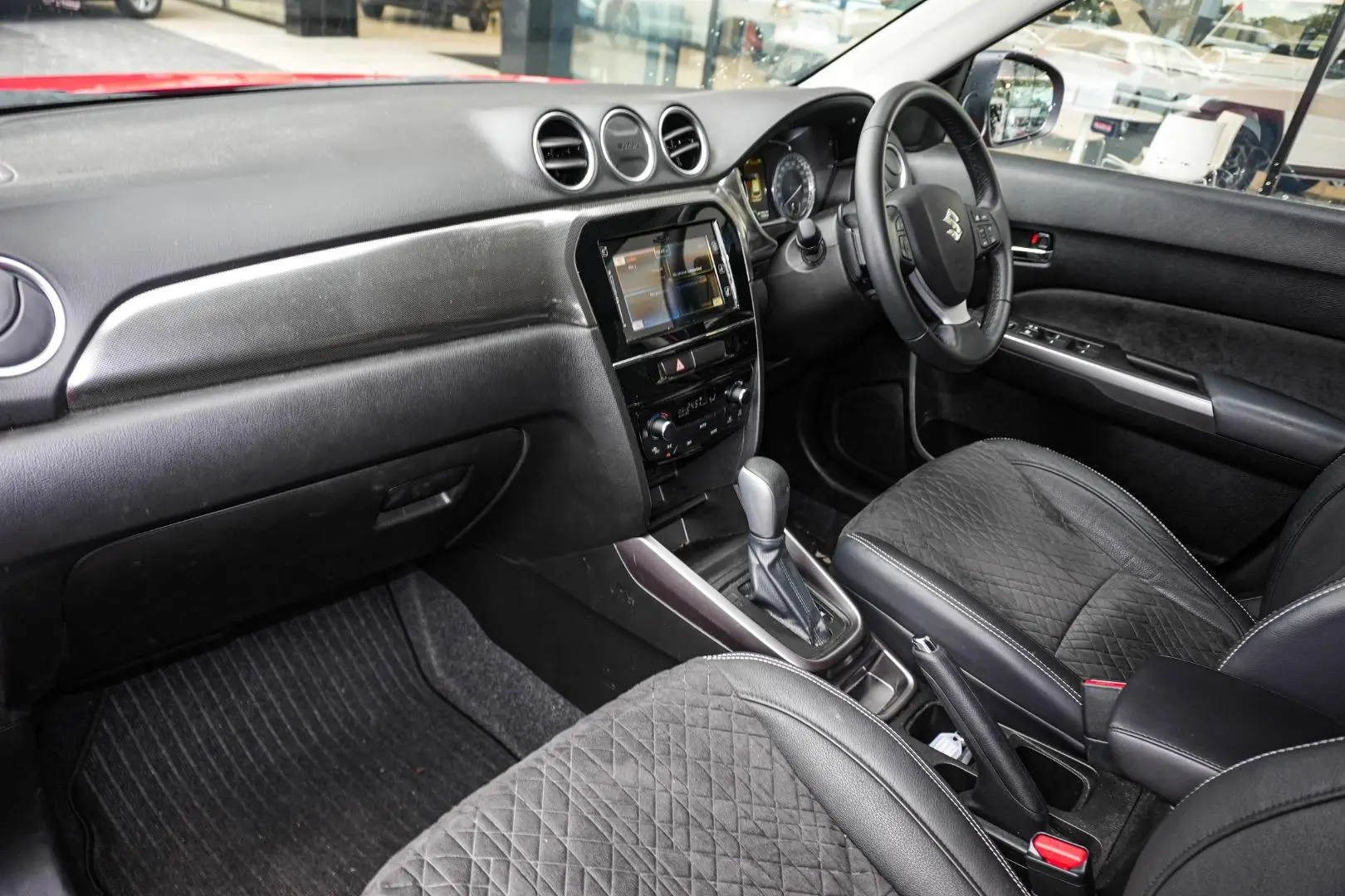 2023 Suzuki Vitara Gallery Image 10