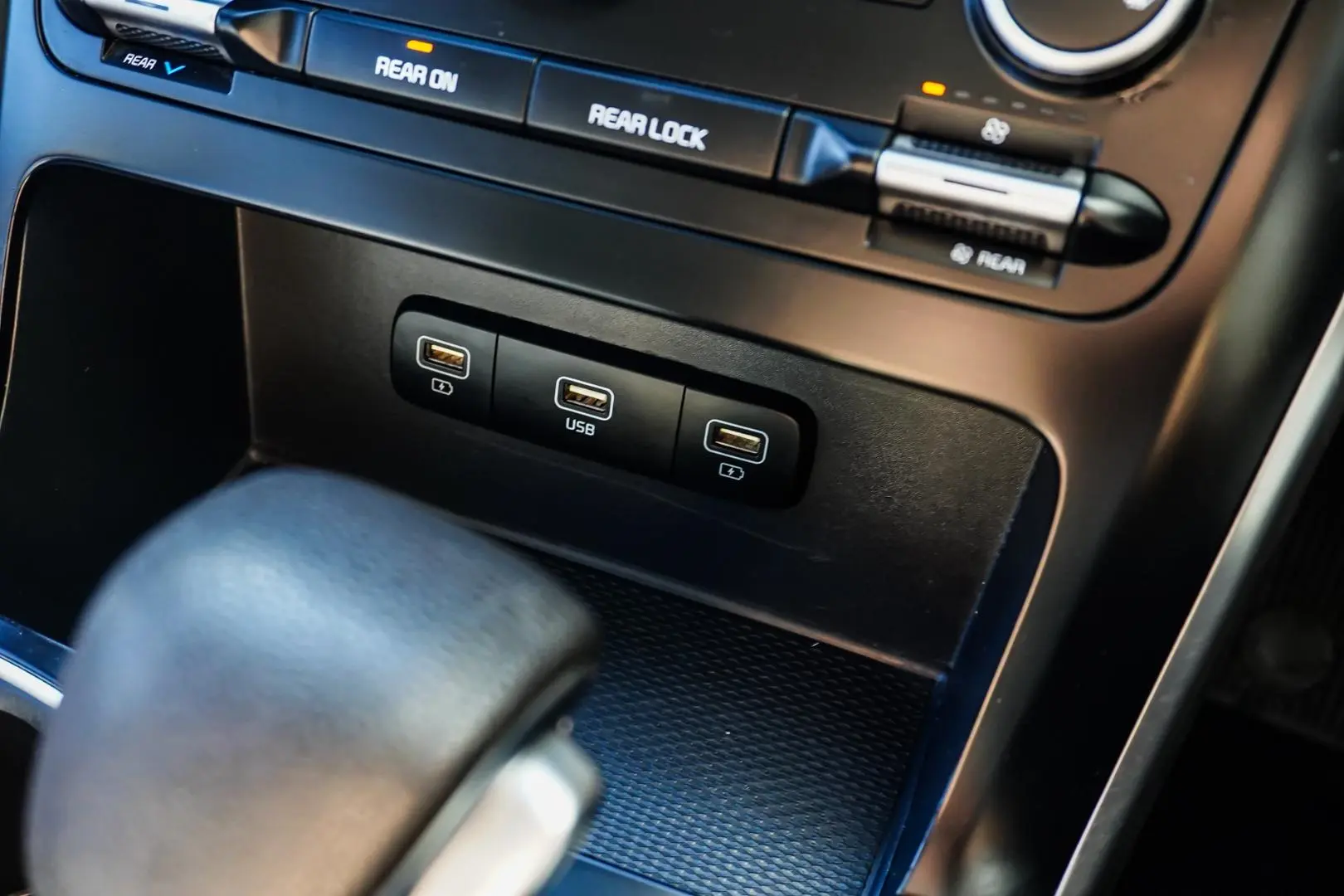 2022 Kia Carnival Gallery Image 25