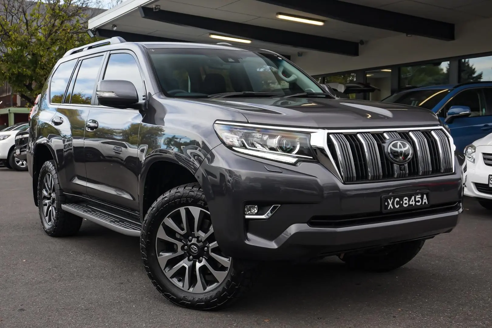 2022 Toyota Landcruiser Prado Gallery Image 2