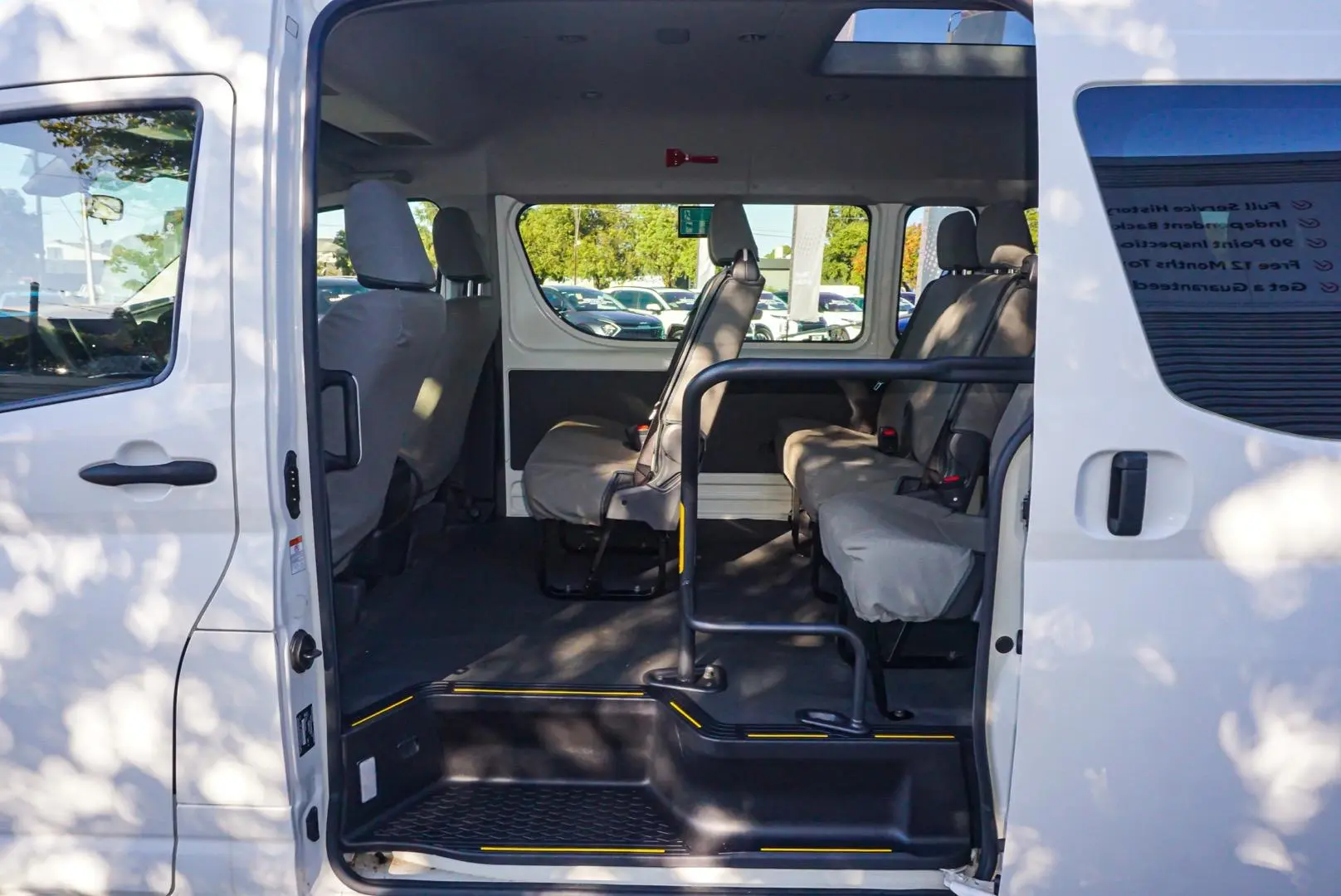 2021 Toyota Hiace Gallery Image 7