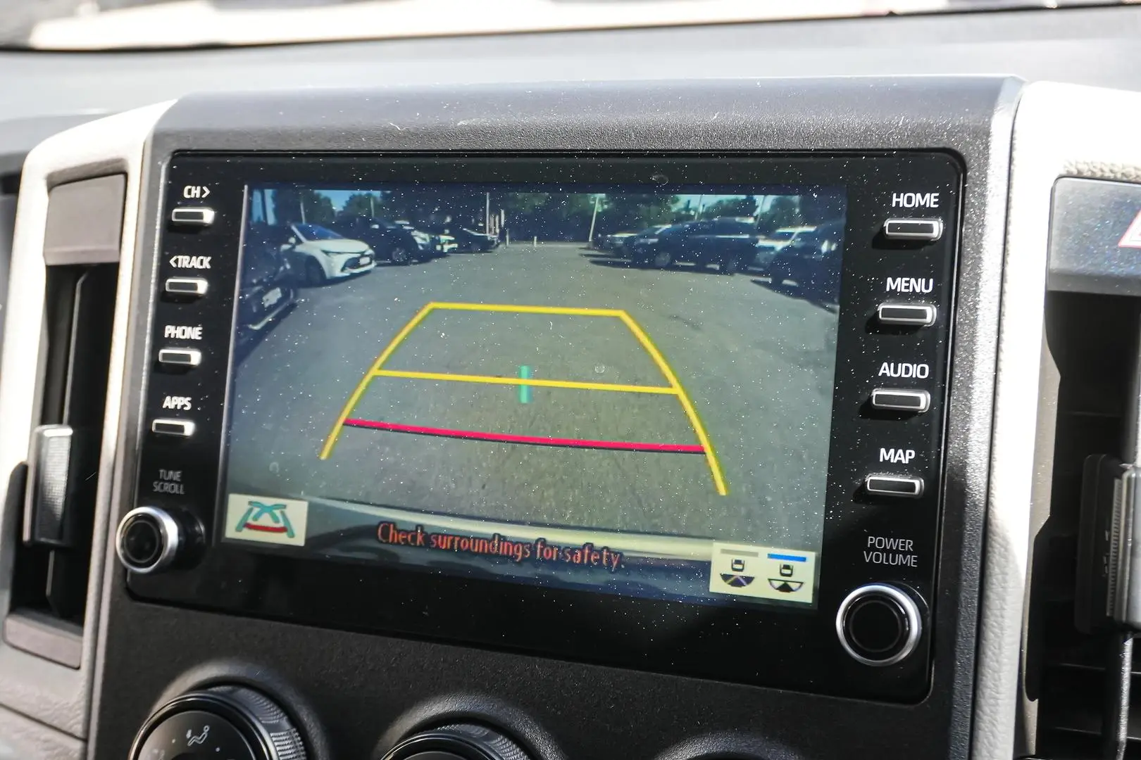 2022 Toyota Hiace Gallery Image 22