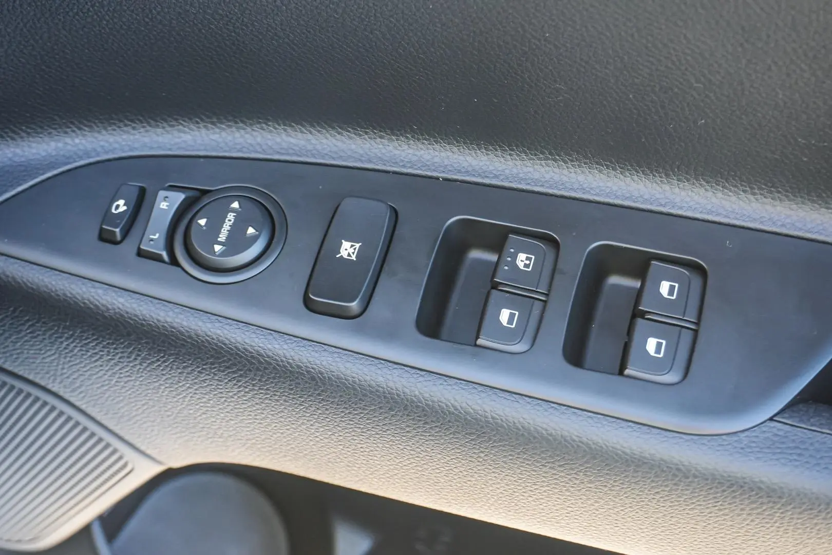 2022 Kia Rio Gallery Image 17