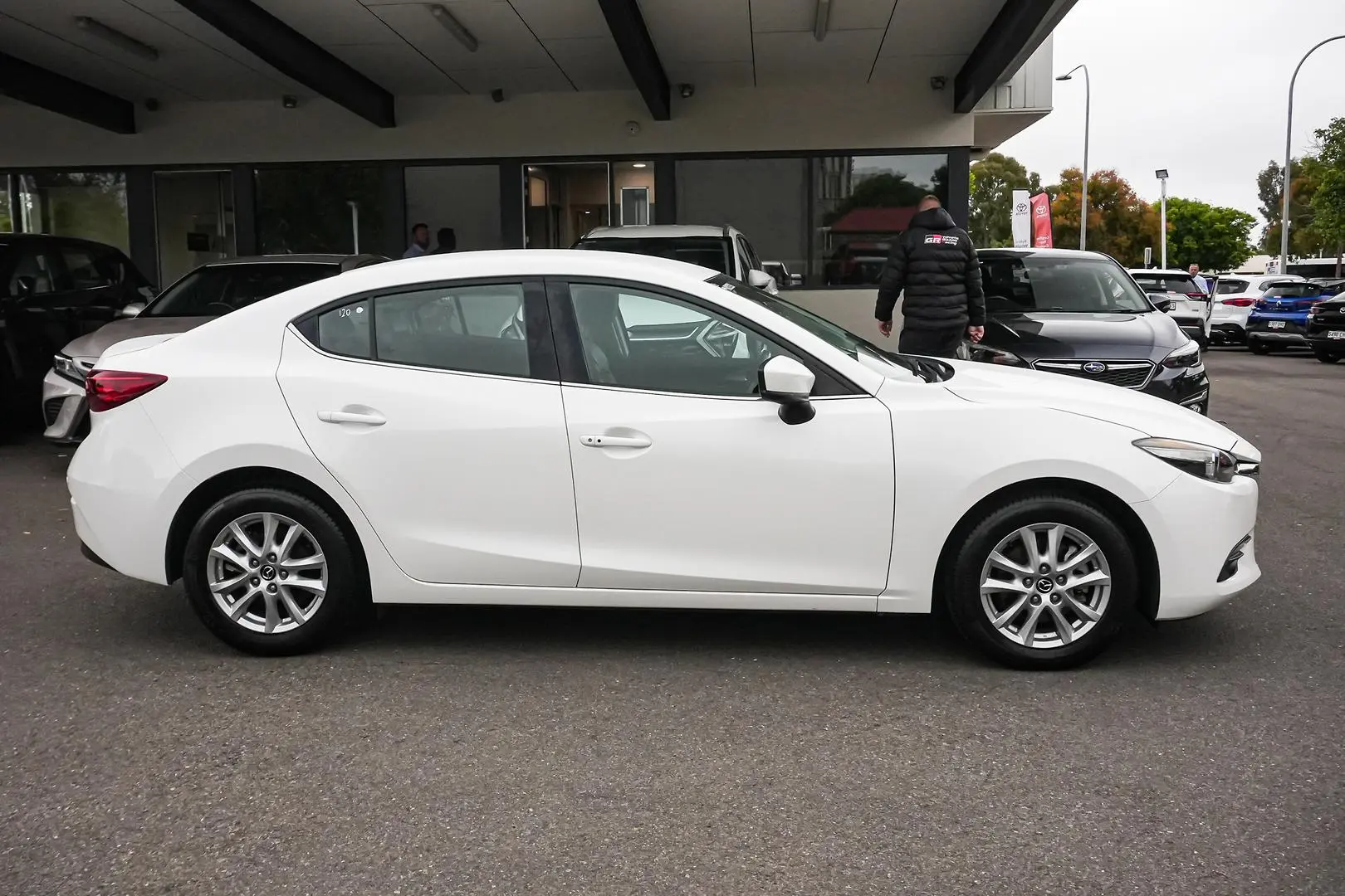 2018 Mazda 3 Gallery Image 3