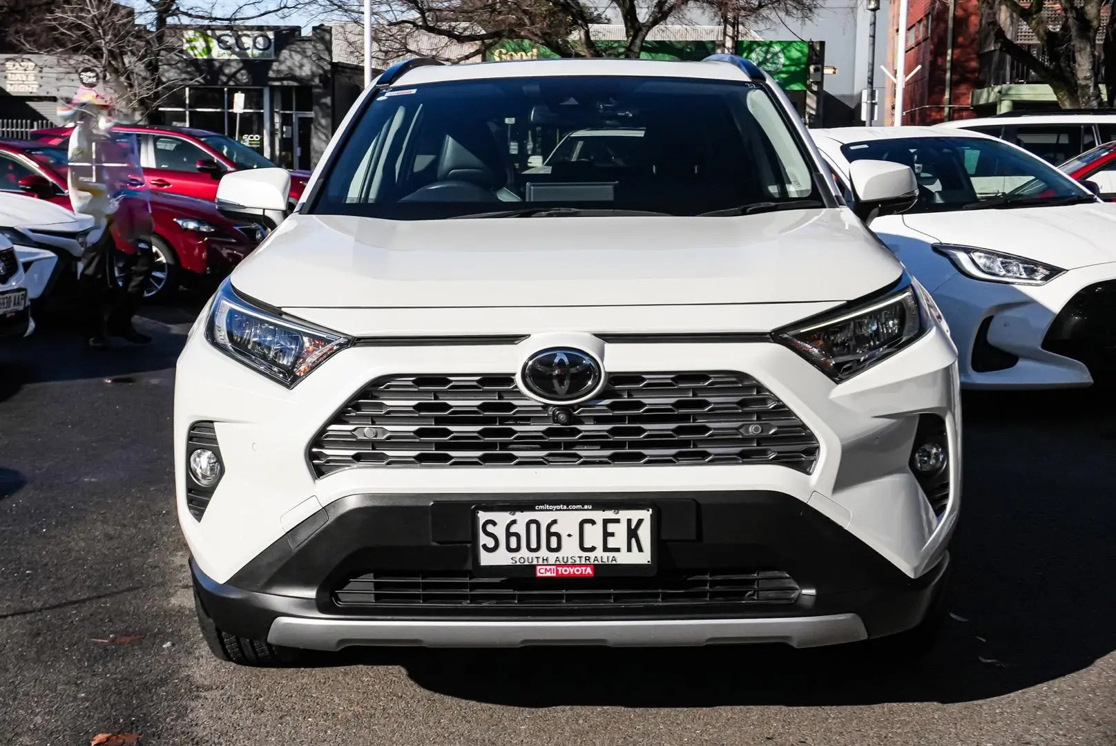2020 Toyota RAV4 Gallery Image 4