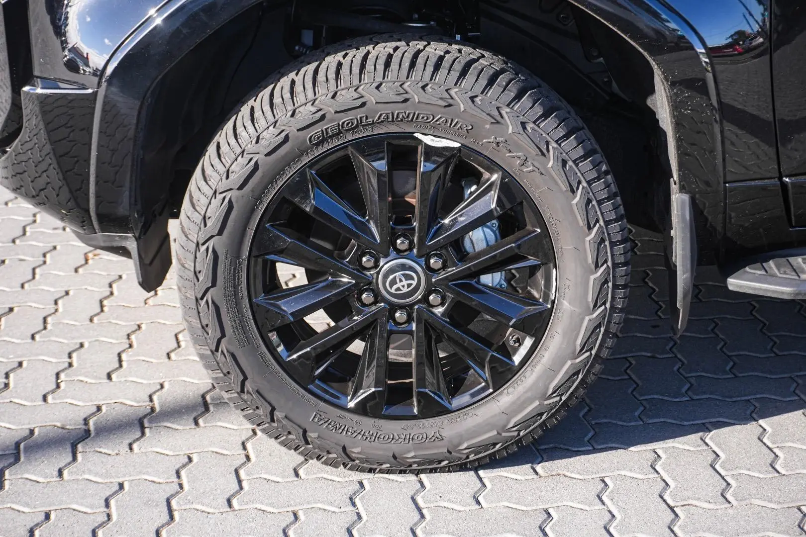 2024 Toyota Landcruiser Prado Gallery Image 13