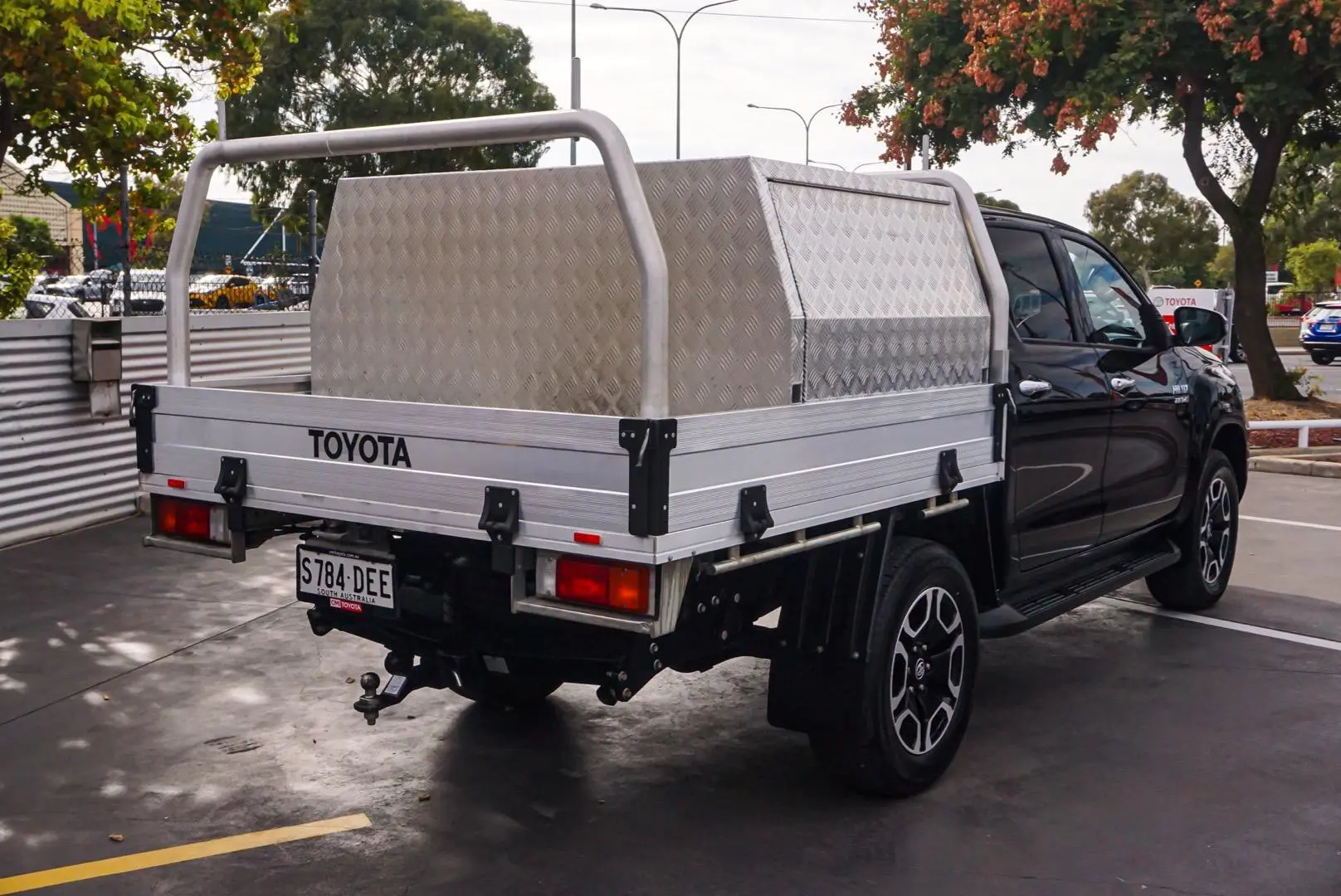 2021 Toyota Hilux Gallery Image 2