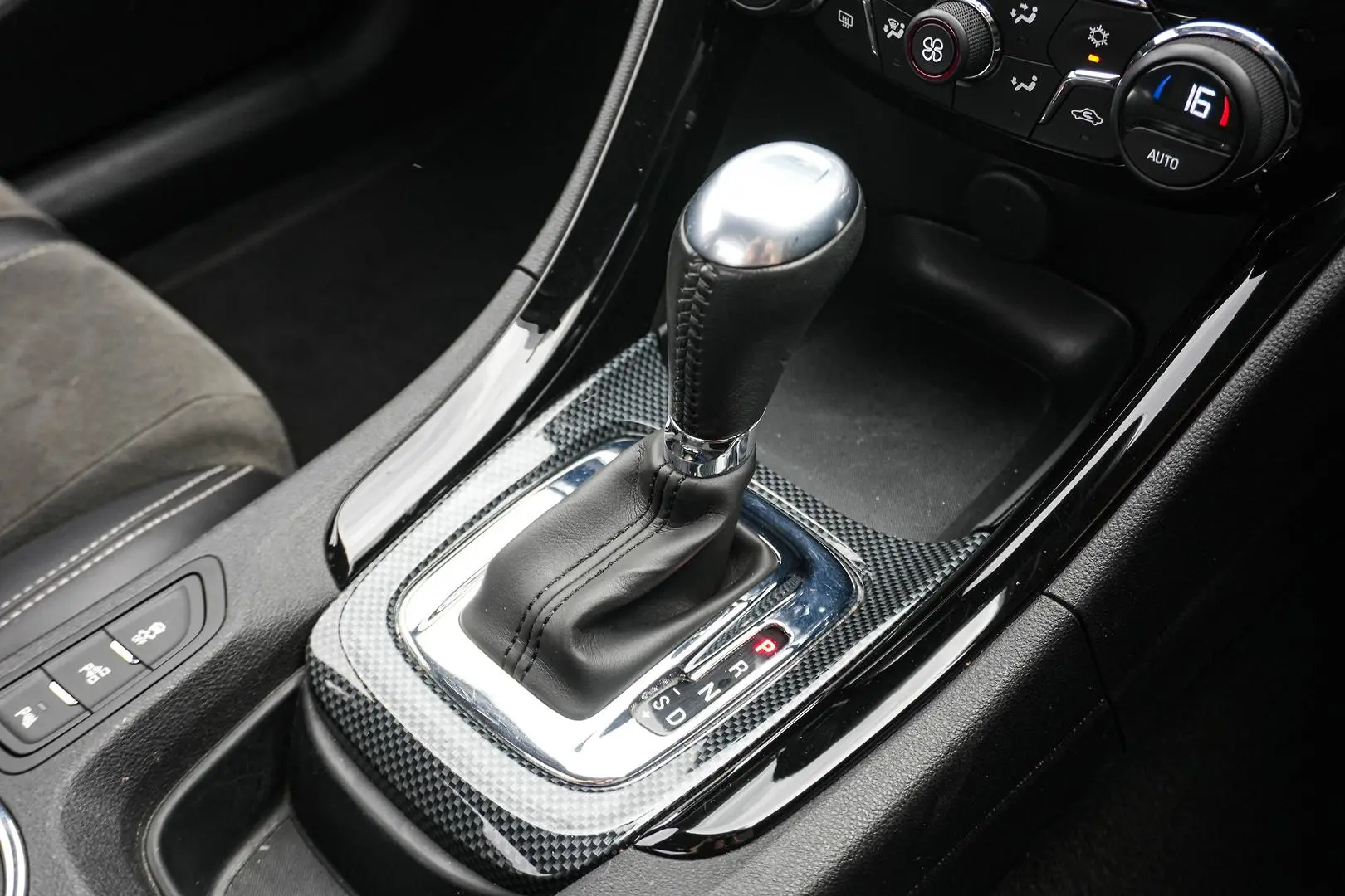 2017 Holden Ute Gallery Image 16