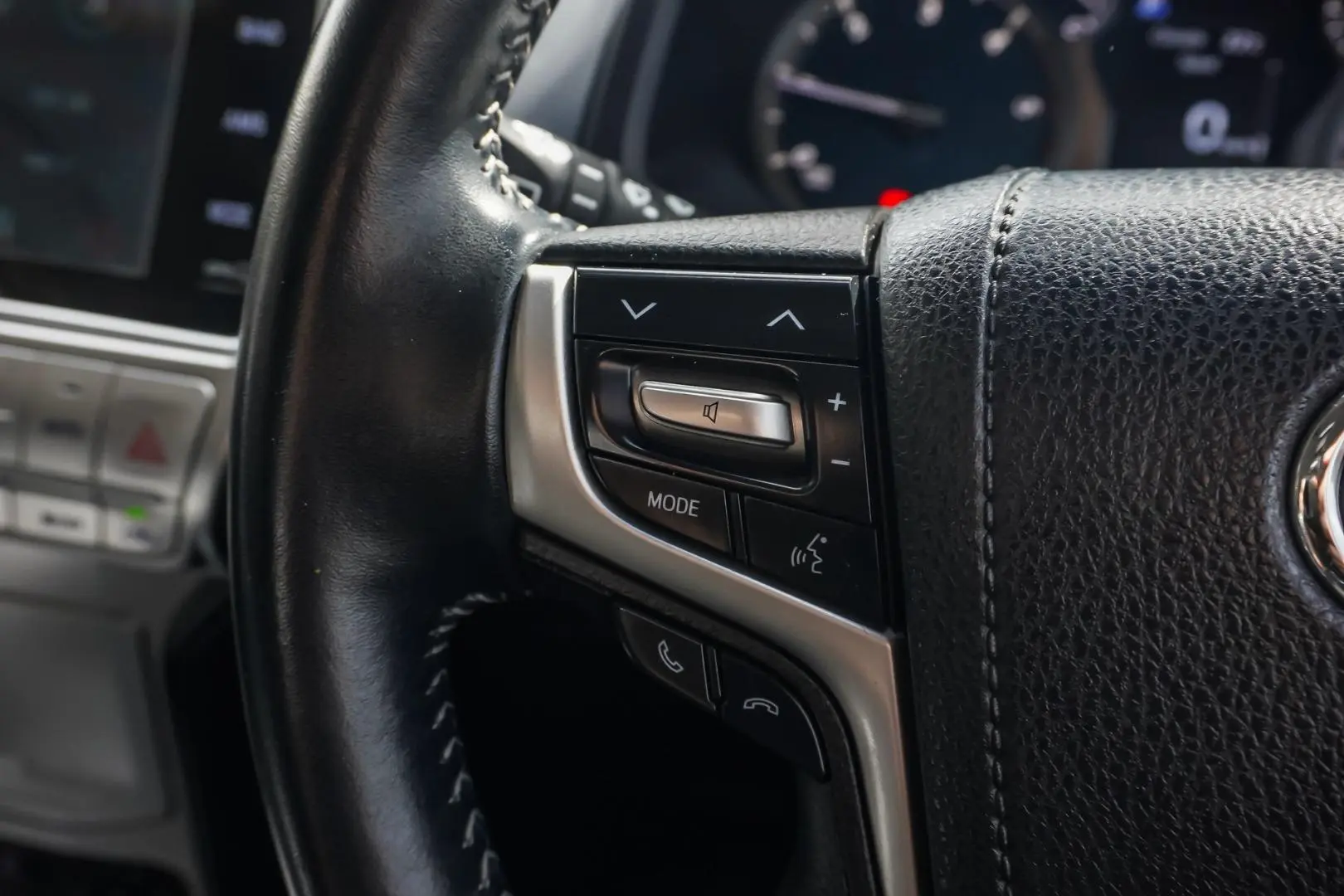 2018 Toyota Landcruiser Prado Gallery Image 20