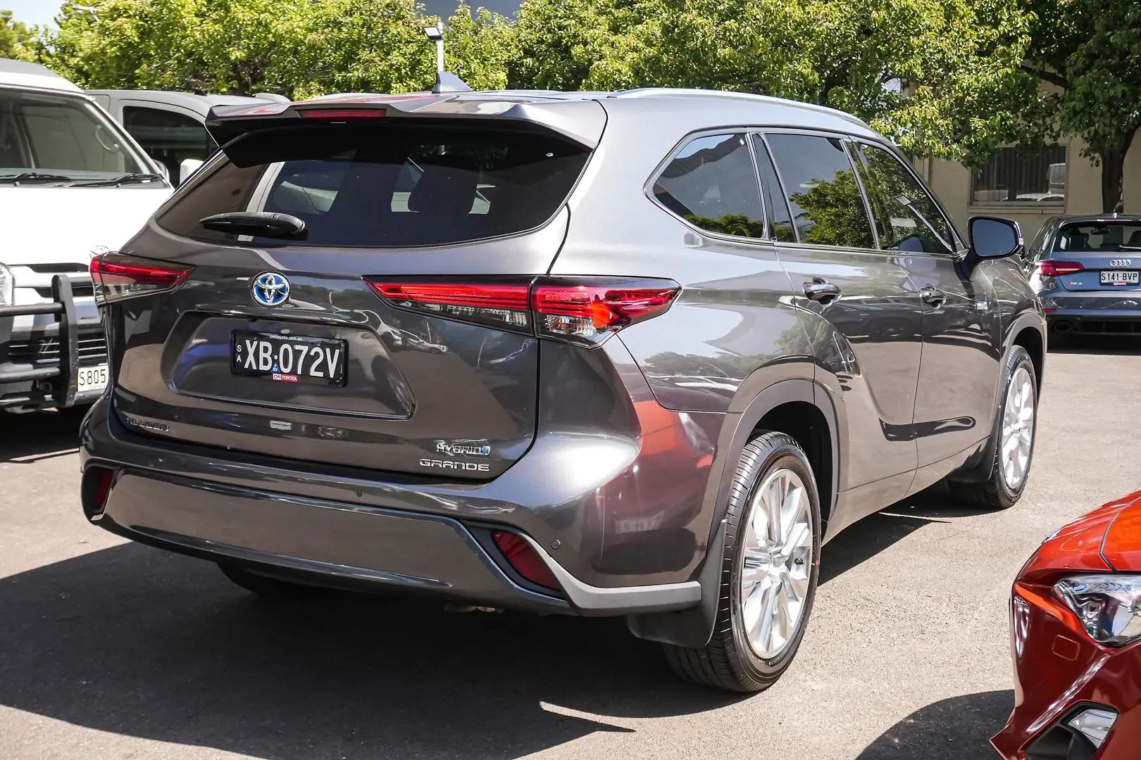 2021 Toyota Kluger Gallery Image 3