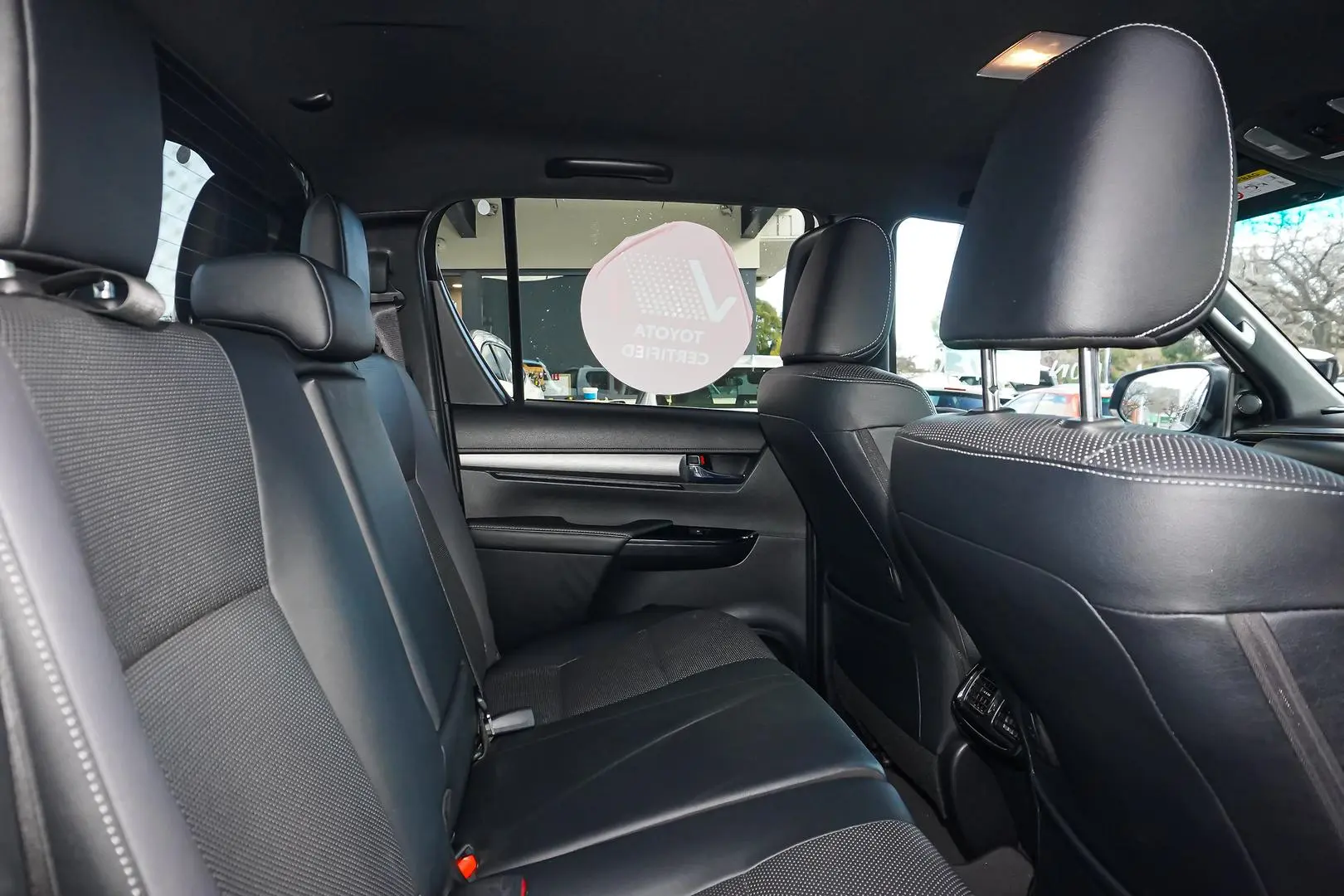 2022 Toyota Hilux Gallery Image 8