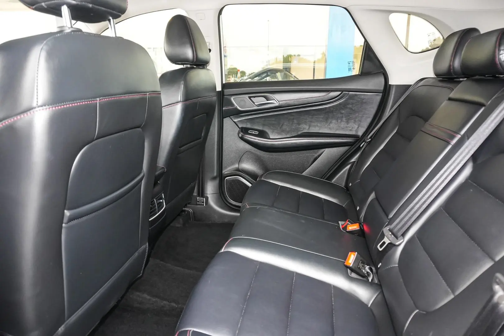 2022 MG HS Gallery Image 8