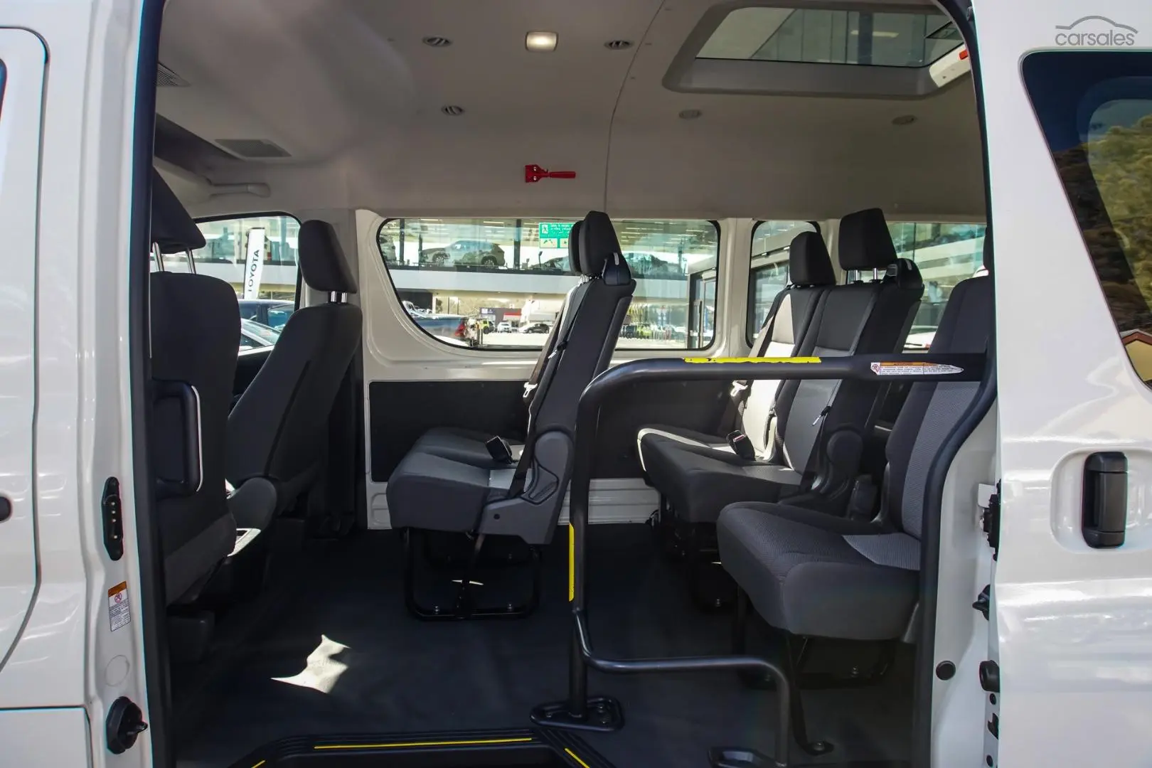 2019 Toyota Hiace Image 10