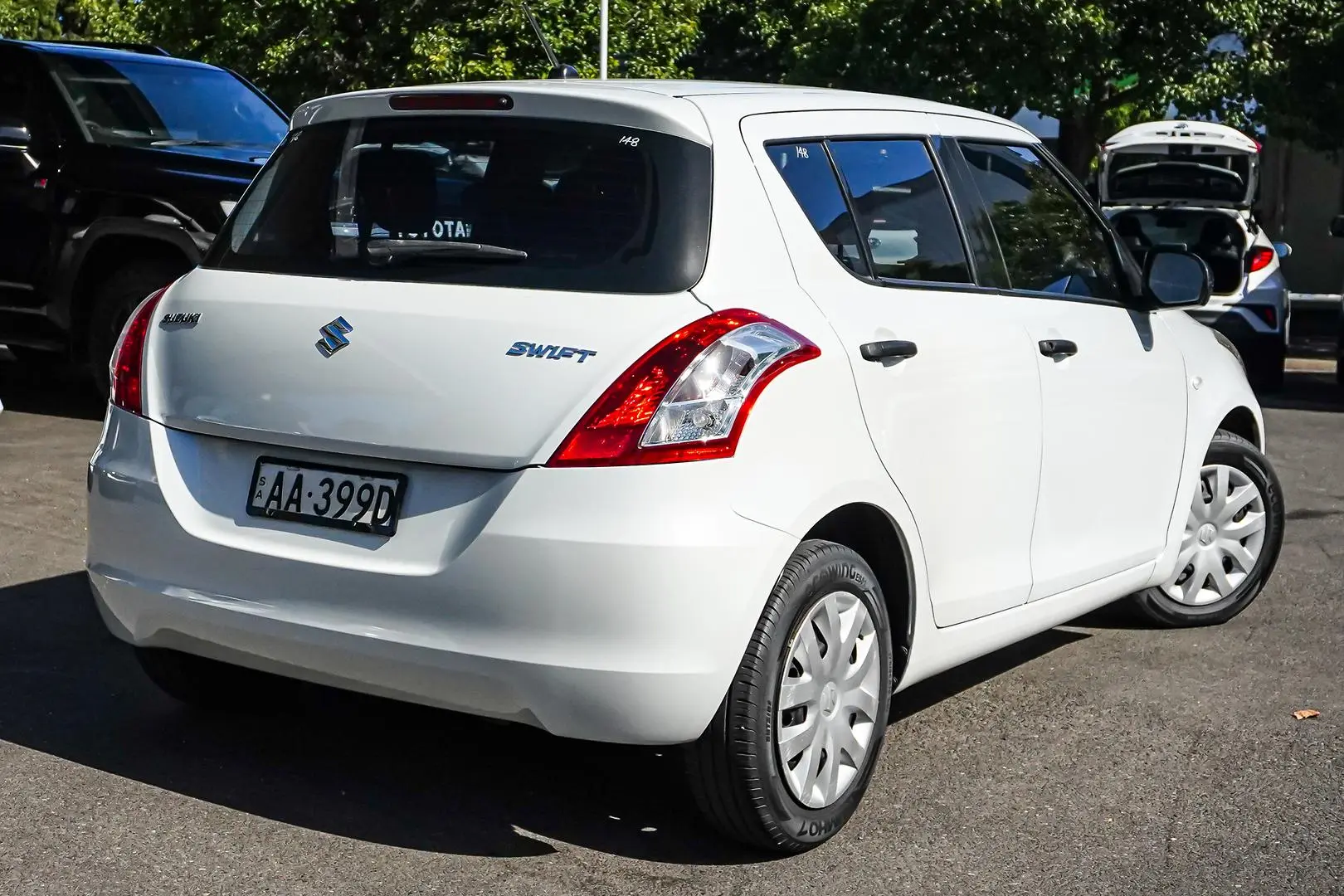 2013 Suzuki Swift Gallery Image 3