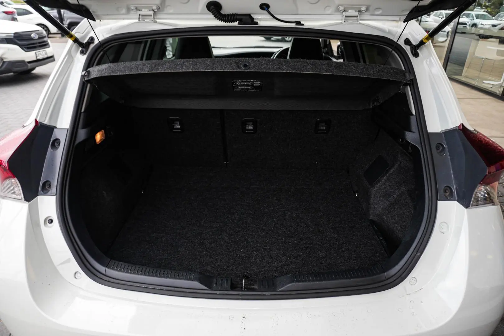 2017 Toyota Corolla Gallery Image 11