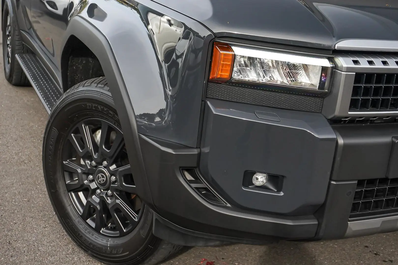 2025 Toyota Landcruiser Prado Gallery Image 11
