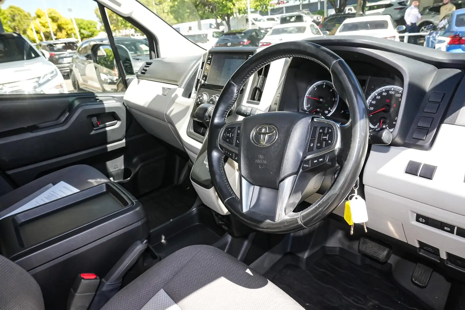 2021 Toyota Hiace Gallery Image 14