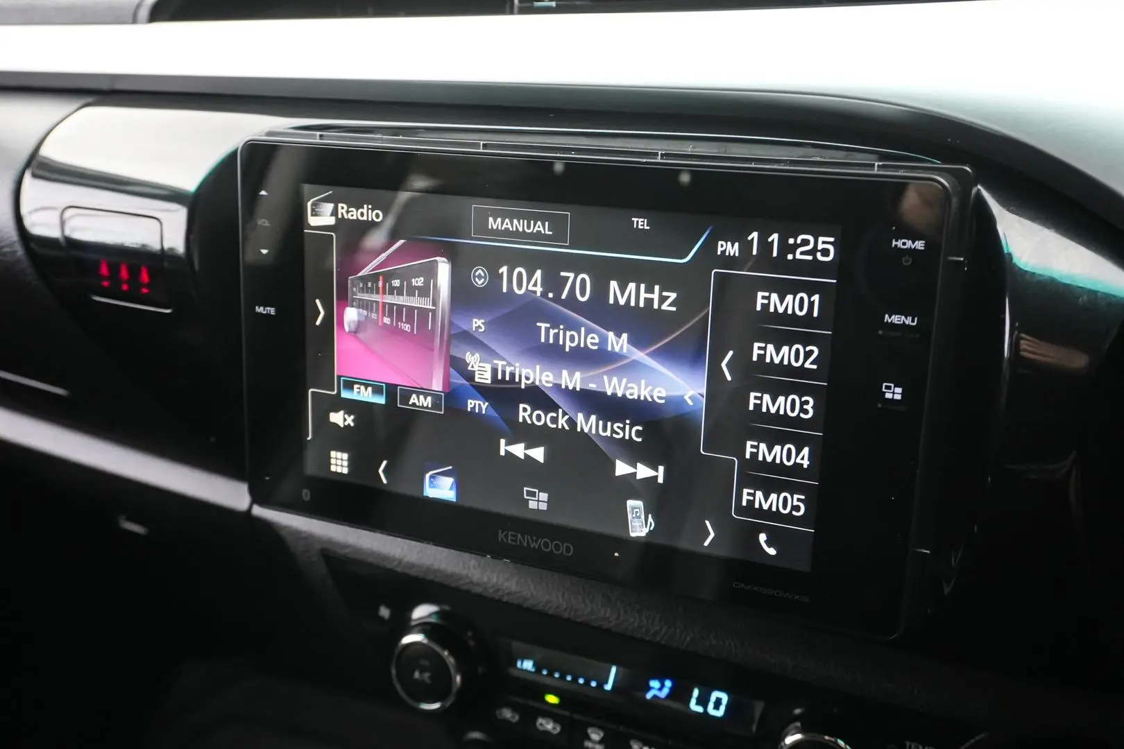 2018 Toyota Hilux Gallery Image 22