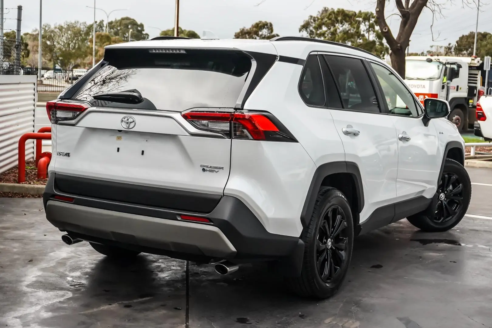 2025 Toyota RAV4 Gallery Image 3