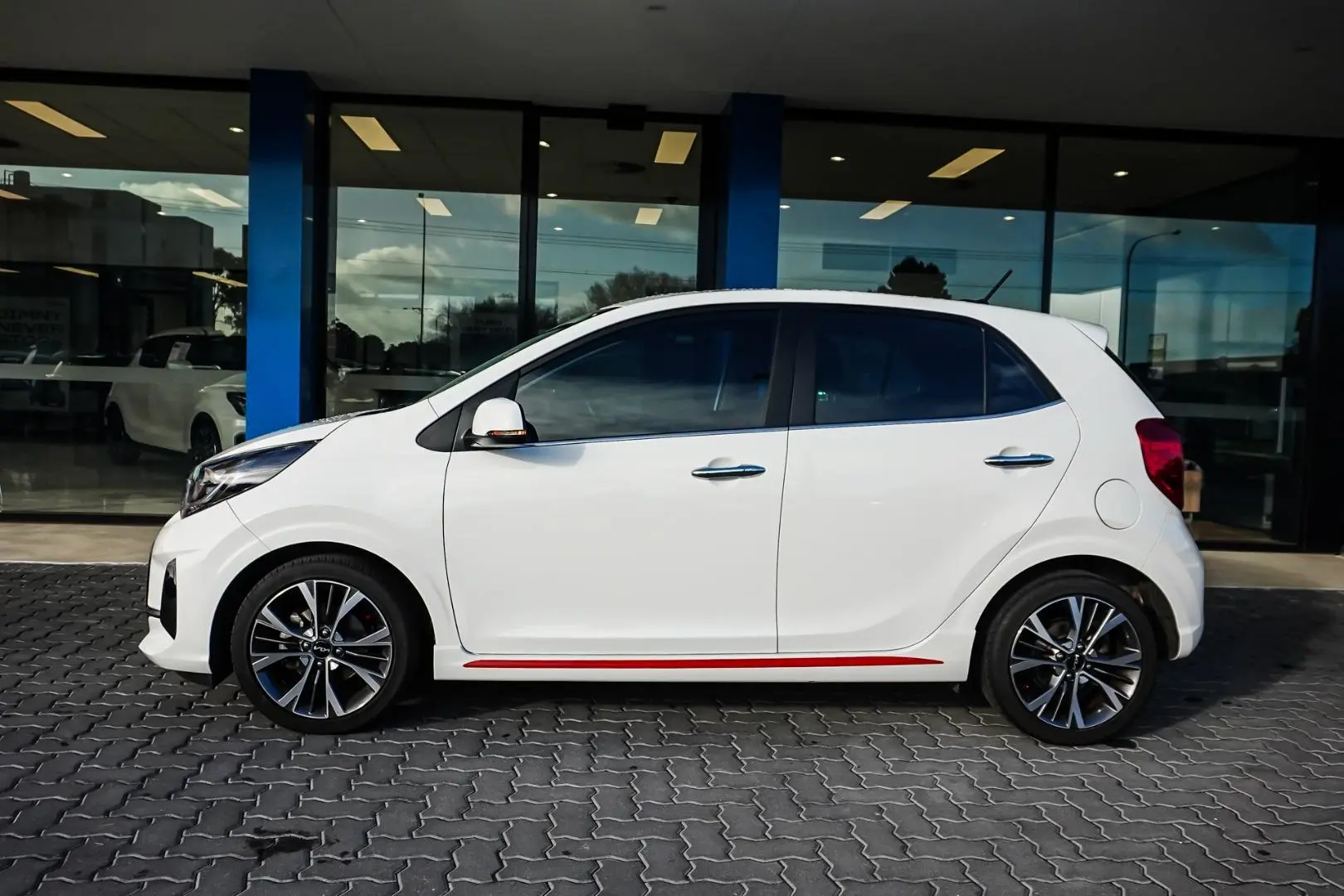 2022 Kia Picanto Gallery Image 4